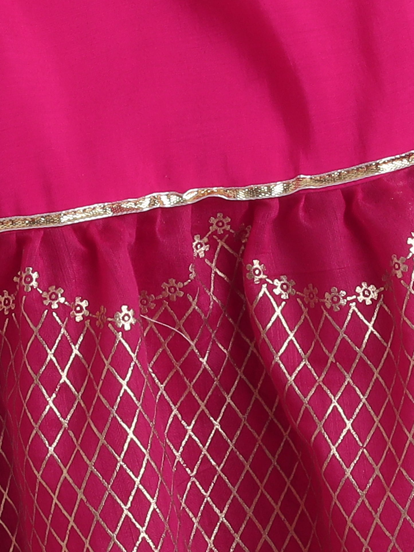 Sleeveless Embellished Kurta Set with Lace- Pink
