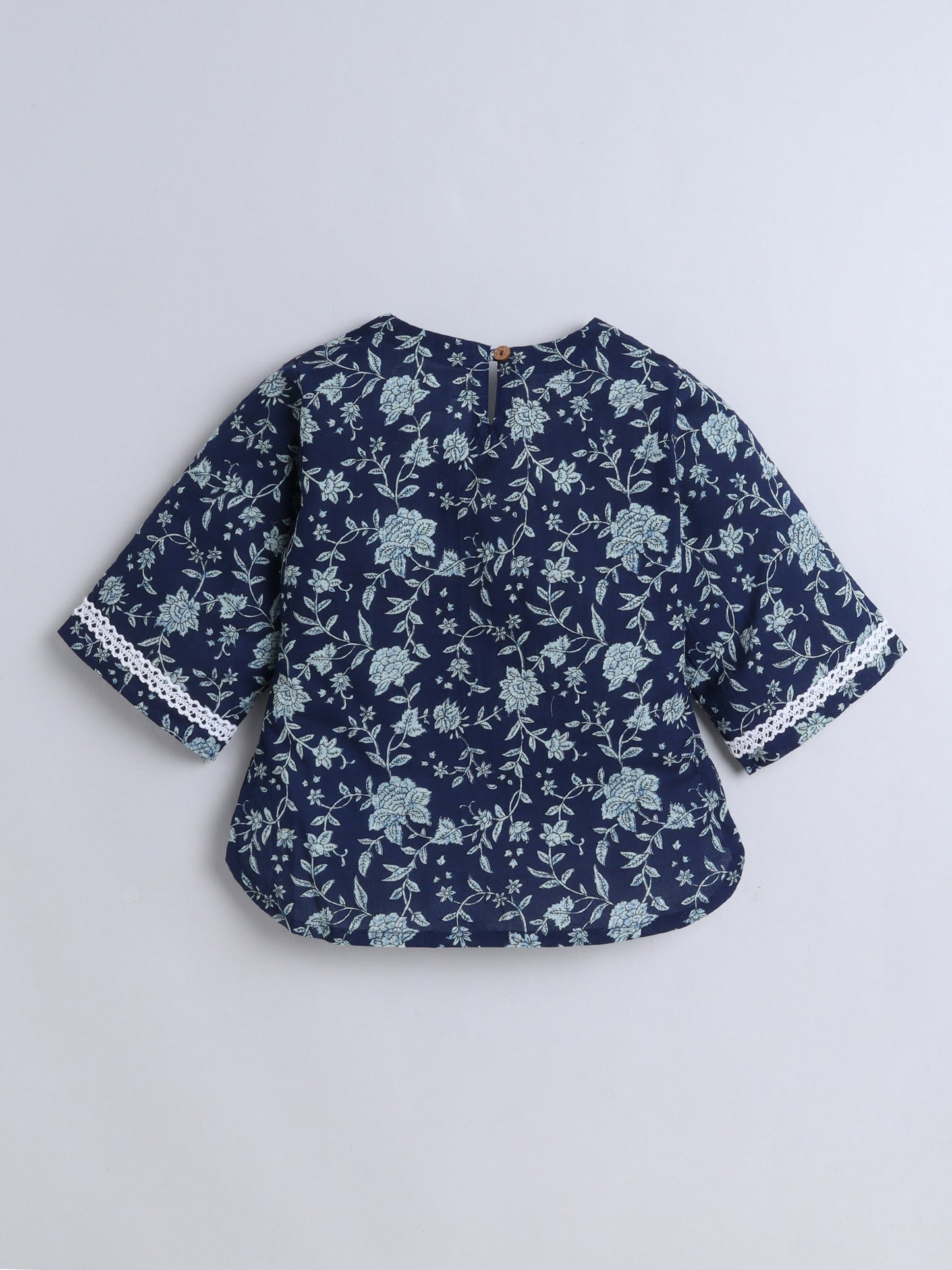 The Magic Wand Three Forth Sleeves Cotton Floral Printed Lounge Wear Night Suit Set Navy Blue