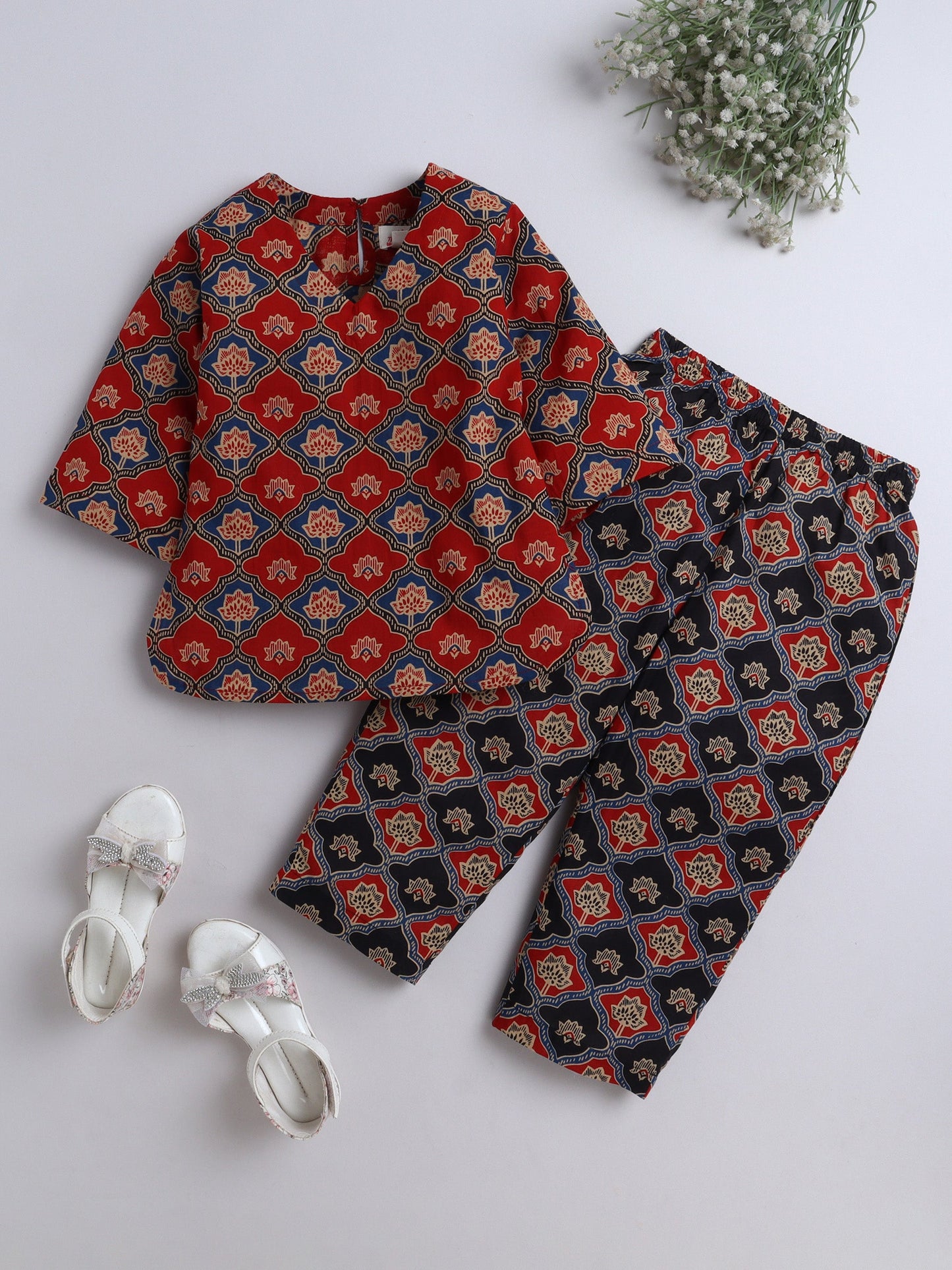 The Magic Wand Cotton Floral Printed 3/4th Sleeves Top & Pant Lounge Wear Set- Maroon