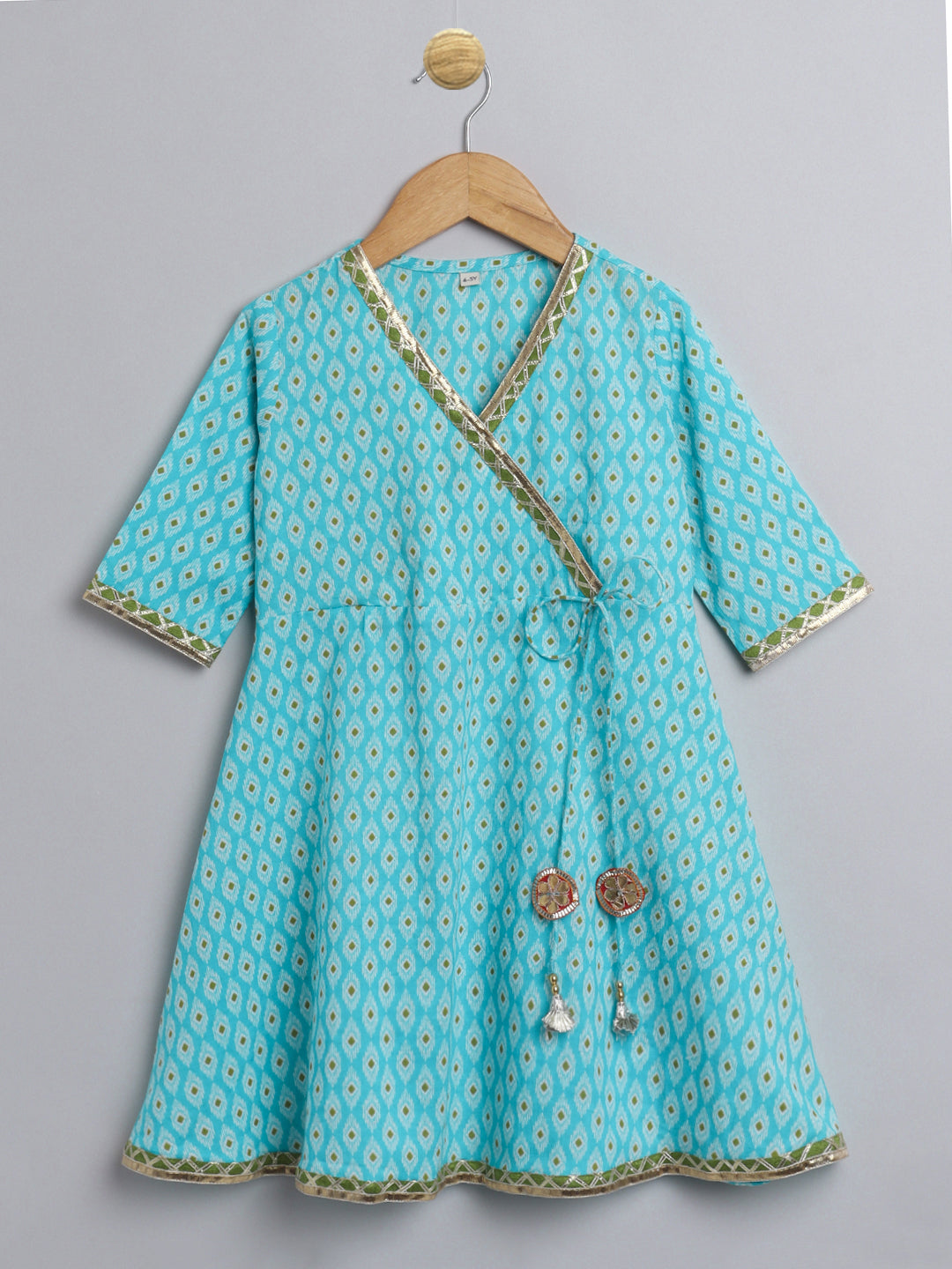 The Magic Wand Girls Ethnic Floral Print 3/4th Sleeves Gota Lace Kurta & Balloon Pant Set-Blue