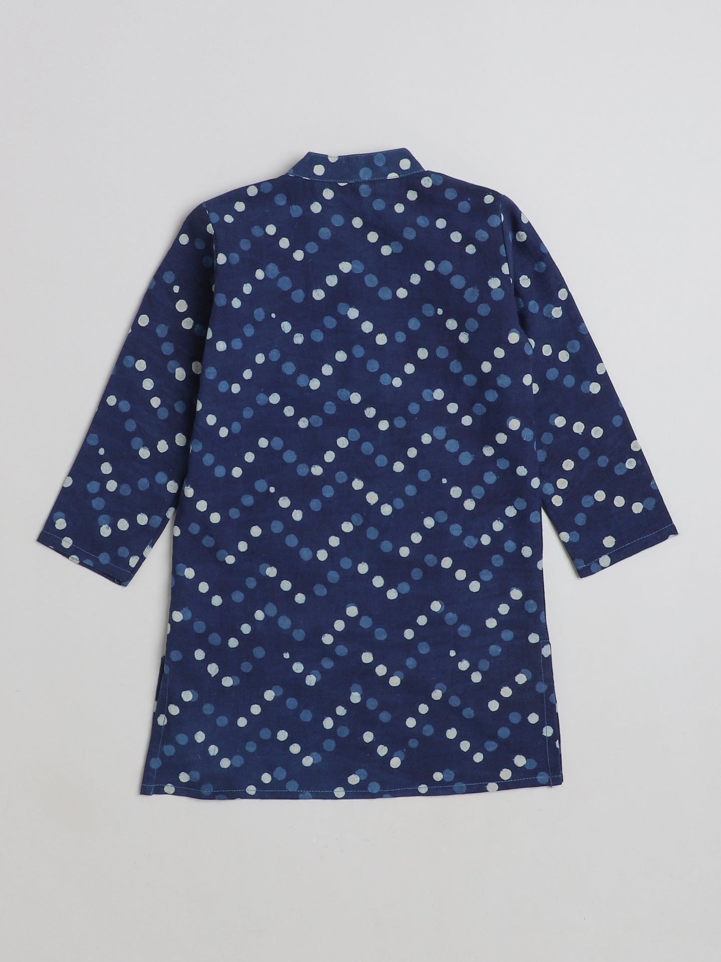 Full Sleeves Chevron Designed Polka Dots Dabu Printed Kurta With Pyjama - Blue