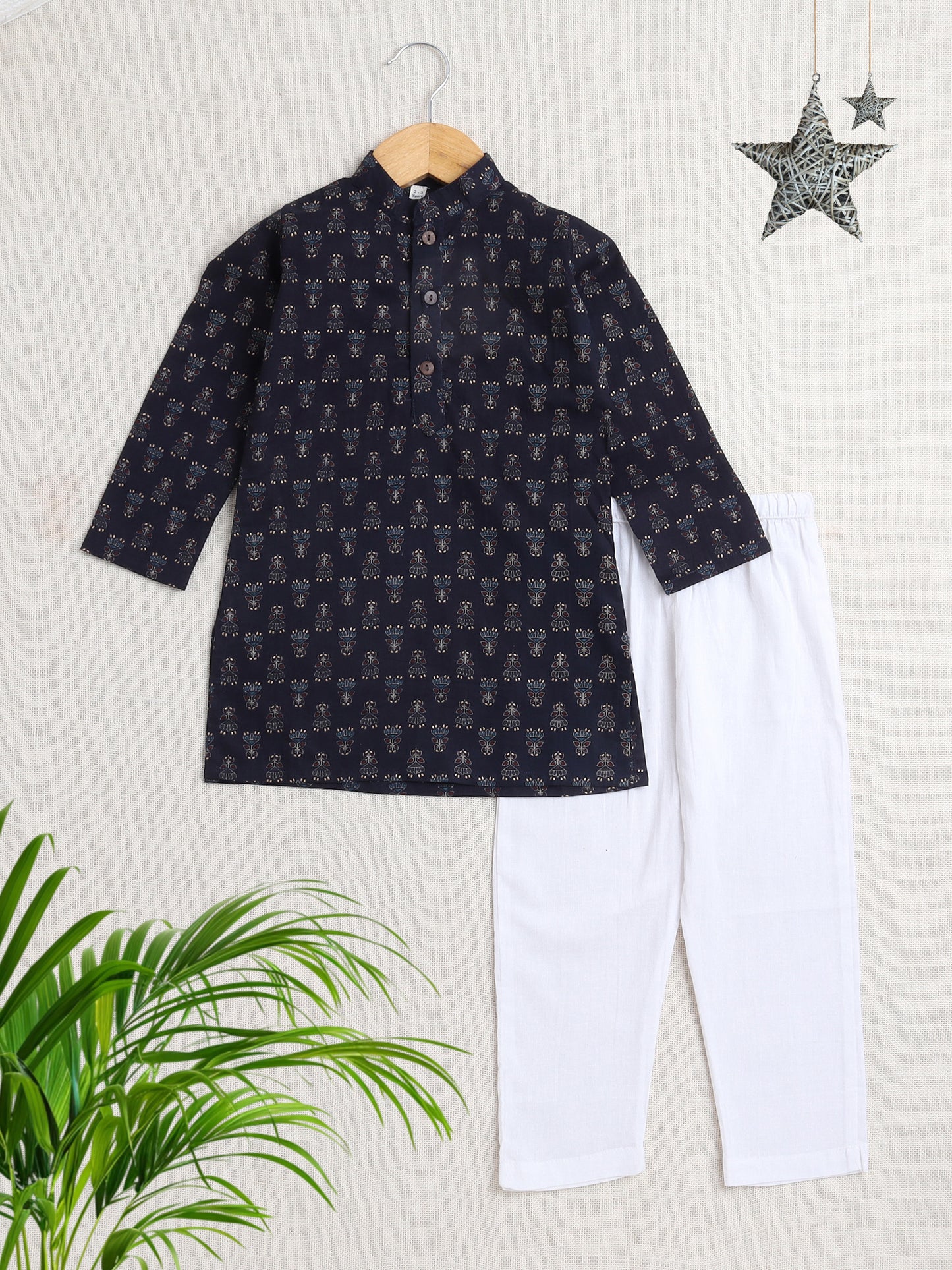 Floral Printed Mandarin Collar Full Sleeves Kurta And Pant Set-Navy Blue