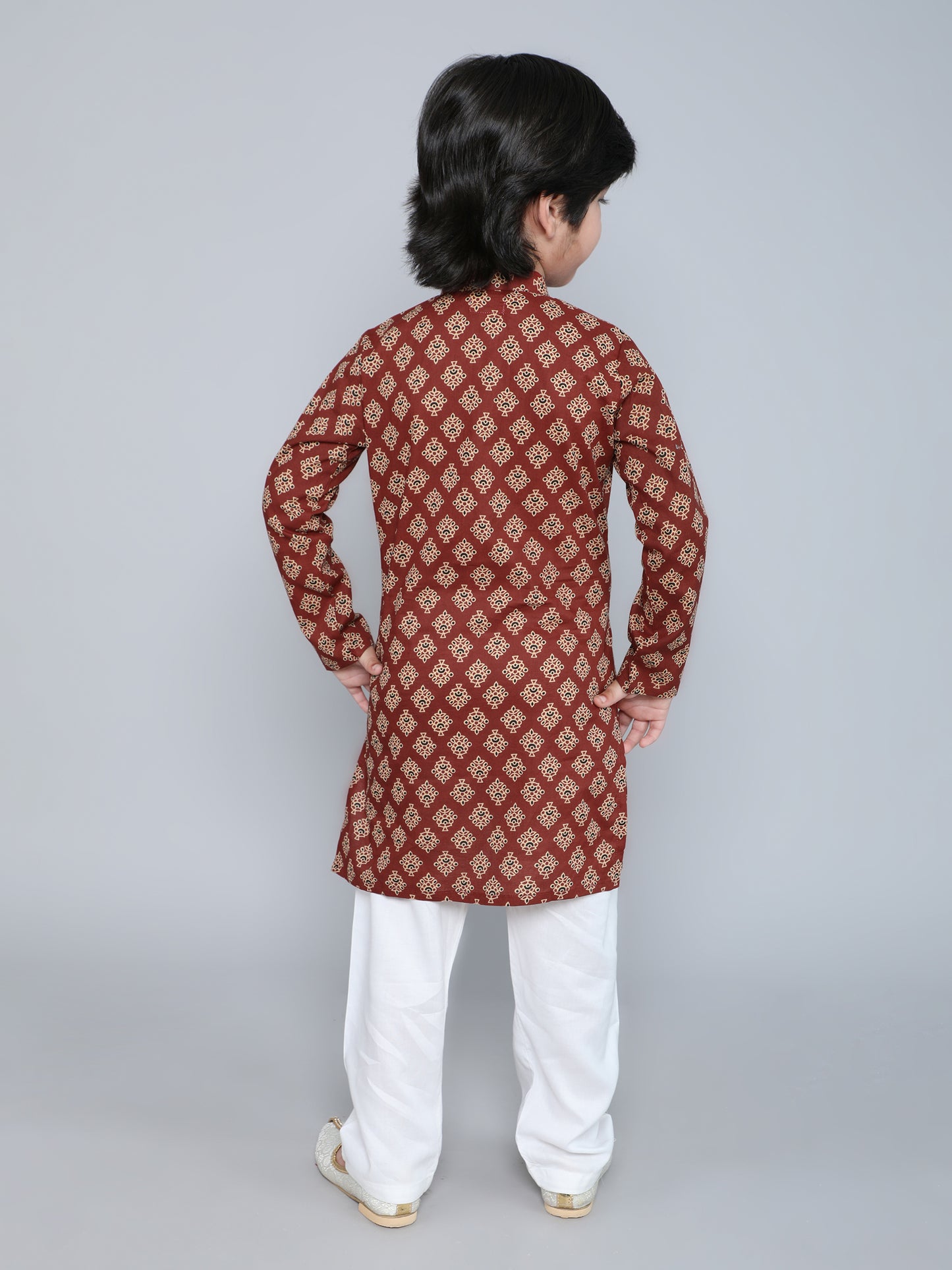 Floral Printed Mandarin Collar Full Sleeves Kurta And Pant Set-Maroon
