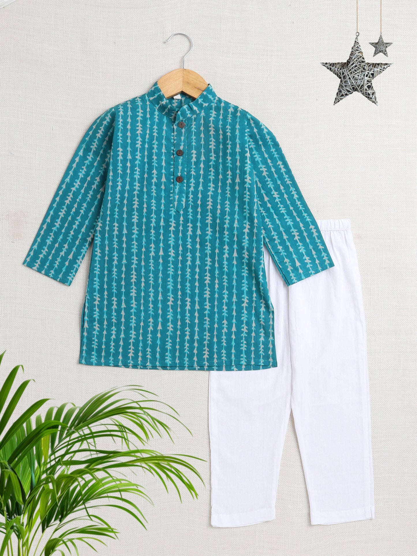 Floral Printed Mandarin Collar Full Sleeves Kurta And Pant Set-Green