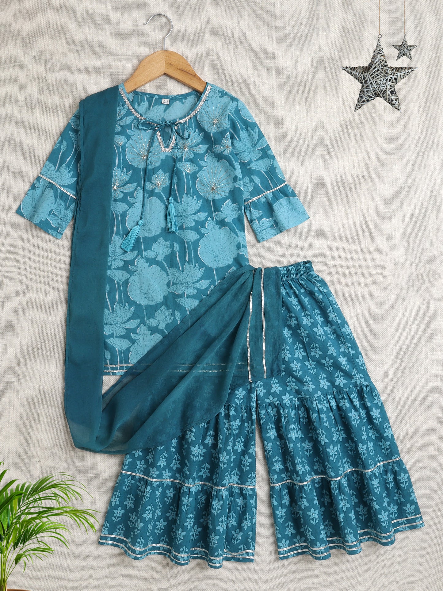 Full Sleeves Floral Print Kurta set- Blue