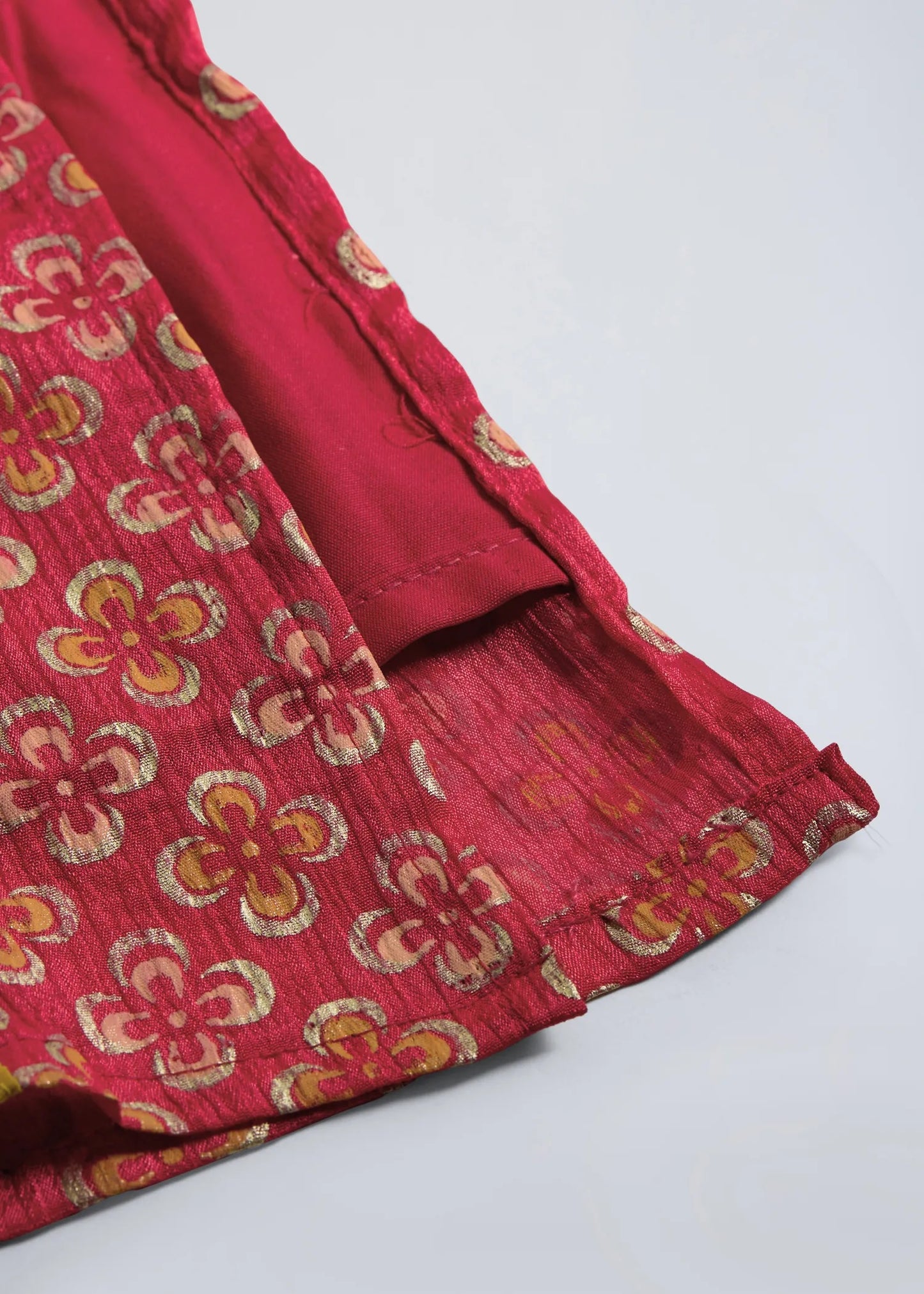 The Magic Wand Woven Three Fourth Sleeves Lace Embellished Angrakha Style Printed Kurta And Pant Set - Red