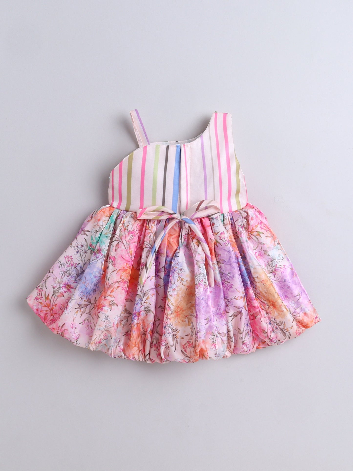 The Magic Wand One Shoulder Bow Applique All Over Printed Dress - Pink