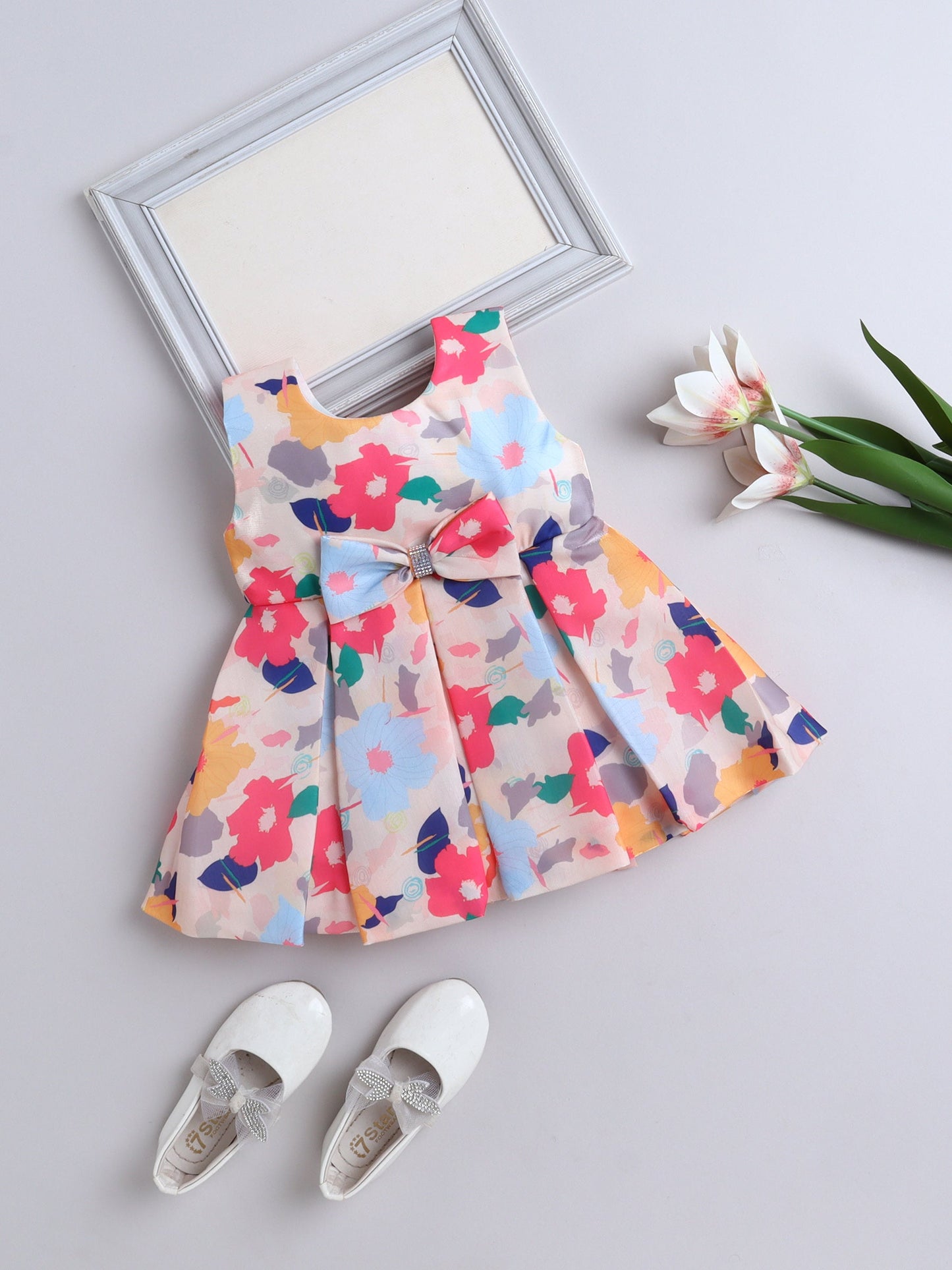 The Magic Wand Sleeveless Bow Applique Floral Printed Dress - Light Peach