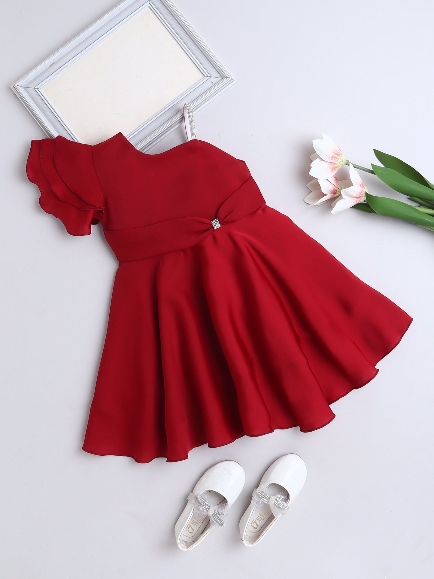 The Magic Wand Solid One Shoulder Party Dress - Red