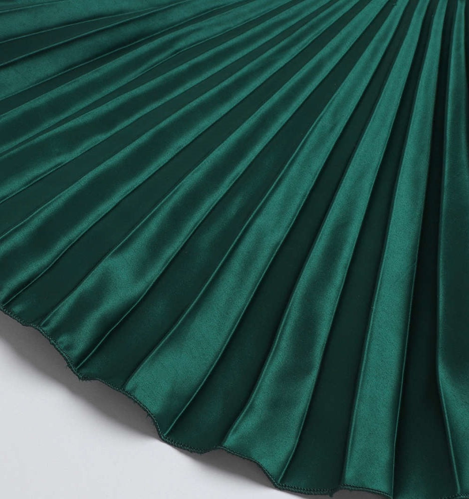 Cap Sleeves Canadian Smocking Detailed Bodice With Bow Embellished Gown - Green