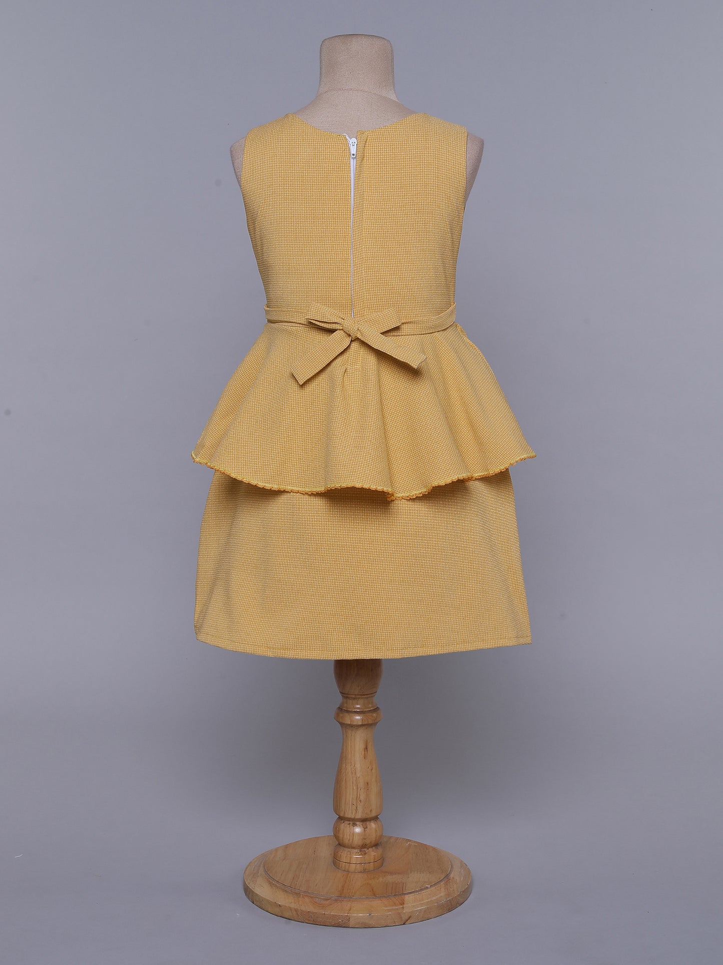 Sleeveless Peplum Formal Dress wth Corages-Yellow