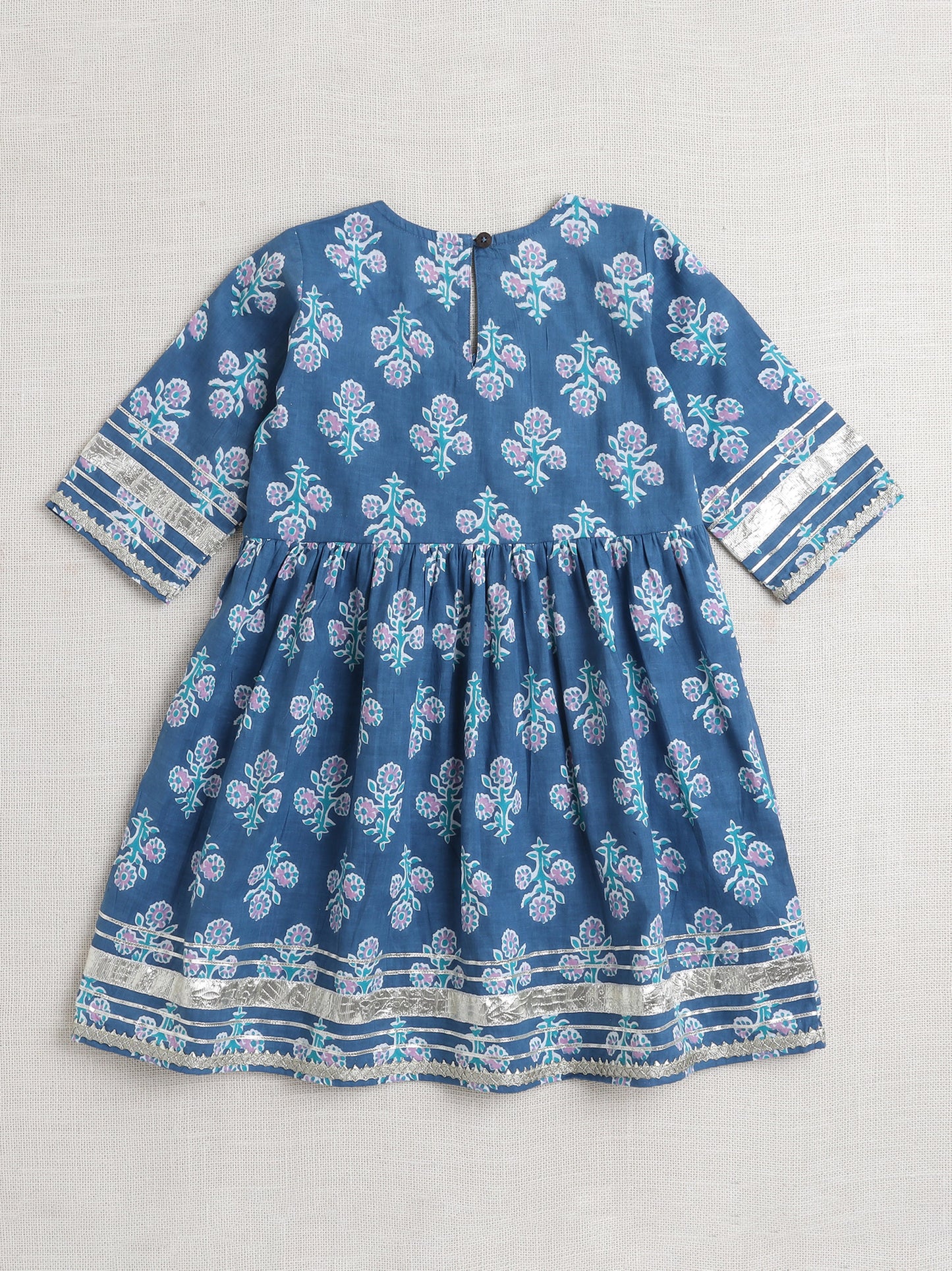 The Magic Wand Elbow Sleeve Floral Printed Kurta Set-Blue