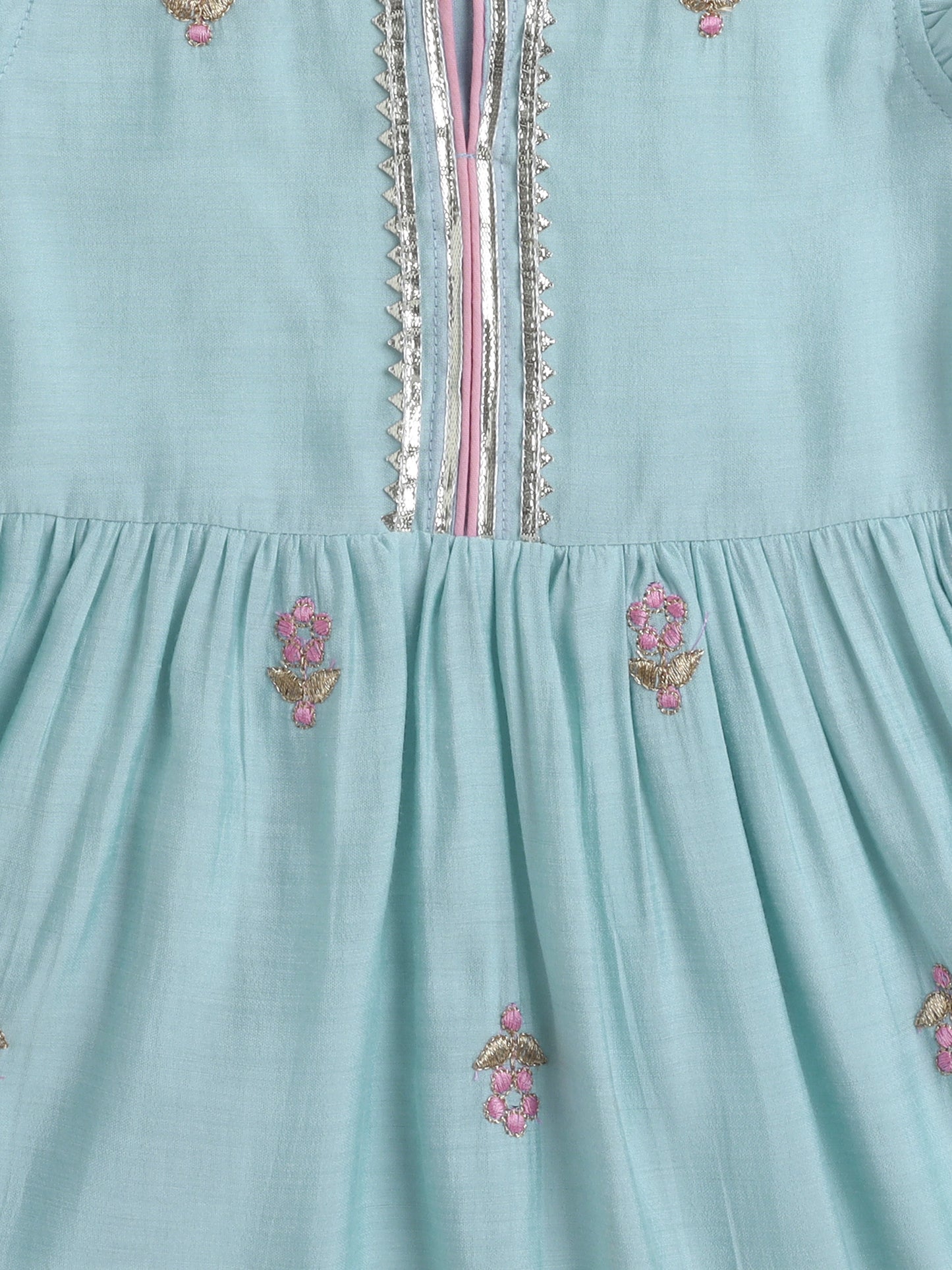 Short Sleeves Embroderied Kurta Set- Blue