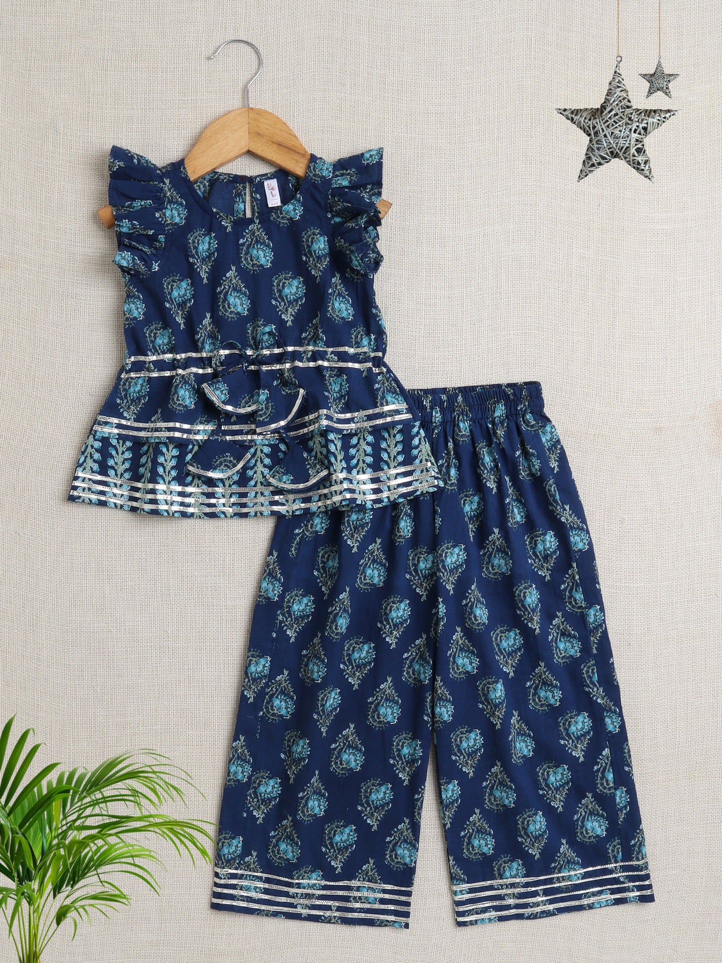The Magic Wand Sleeveless Floral Print Coordinating Top and Pant Set Blue
