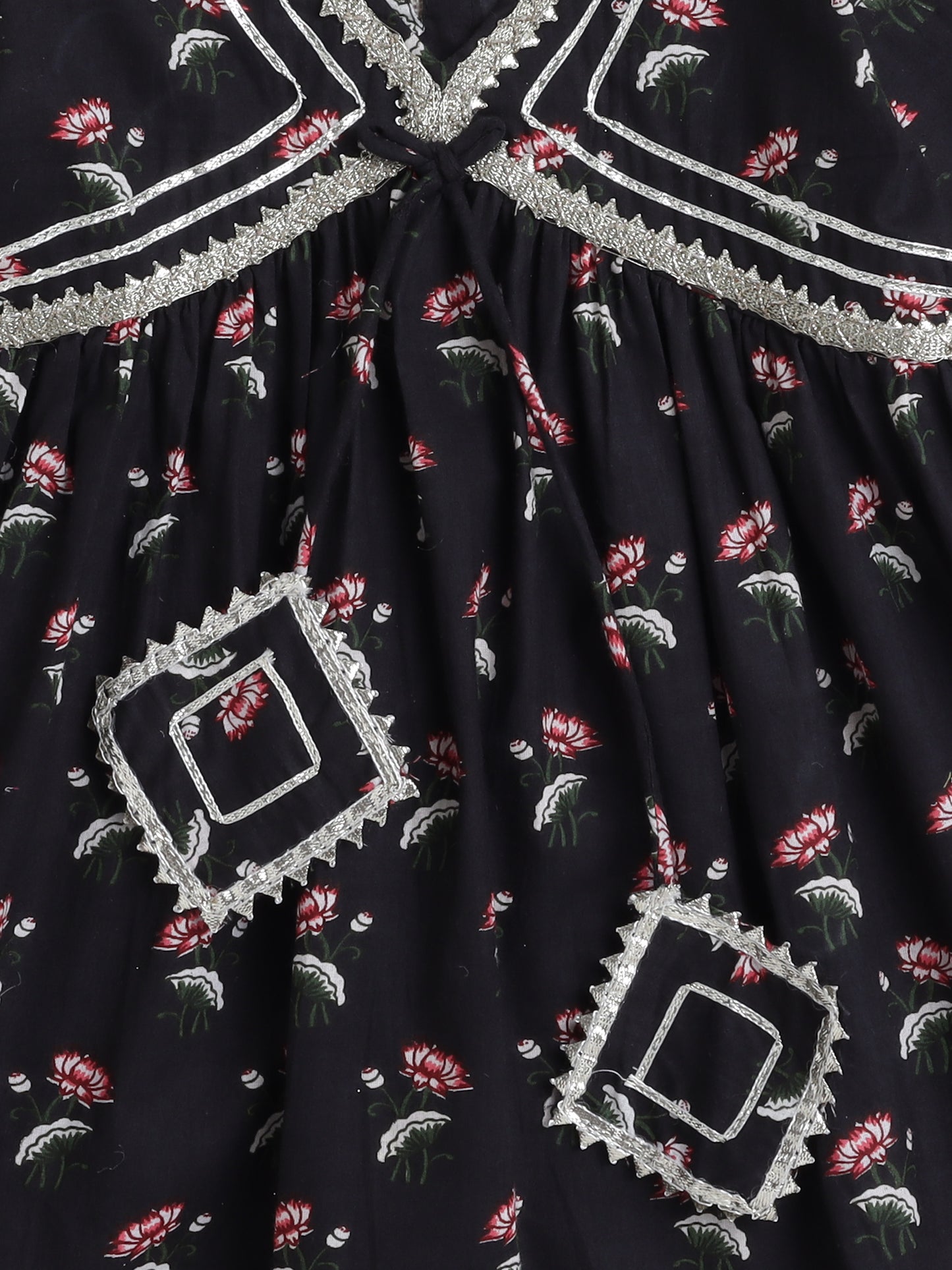 The Magic Wand Half Sleeves Floral Print Alia Cut Kurta Set-Black