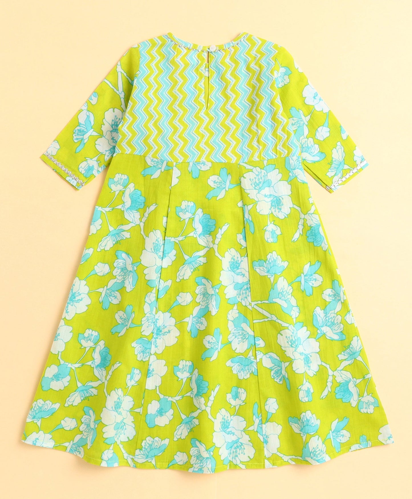 The Magic Wand Cotton Woven Three Fourth Sleeves Floral Printed Kurta and Salwar Set - Green