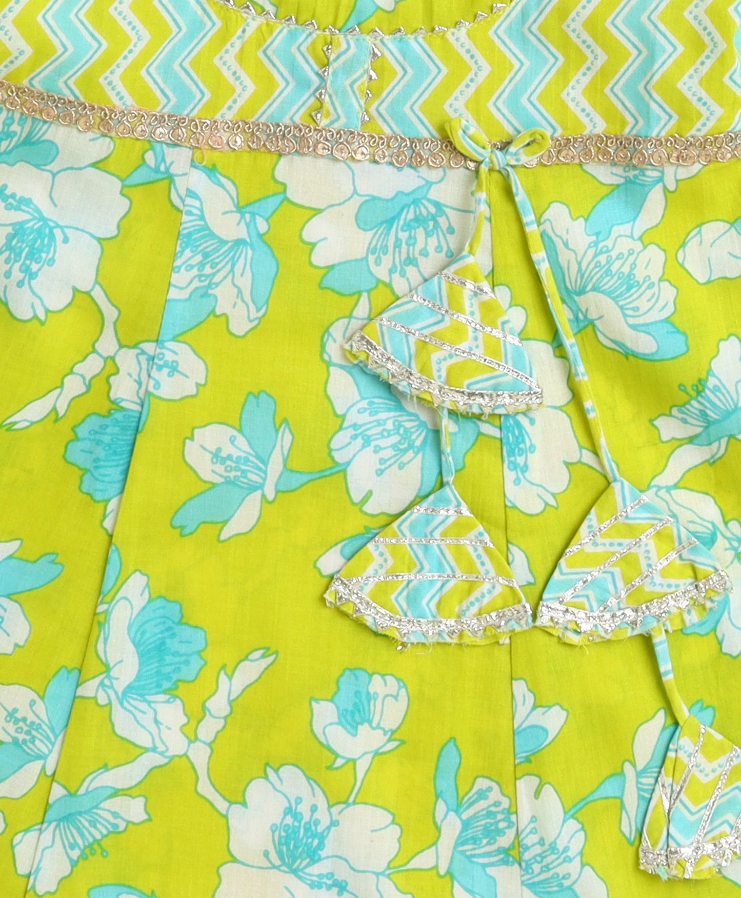 The Magic Wand Cotton Woven Three Fourth Sleeves Floral Printed Kurta and Salwar Set - Green