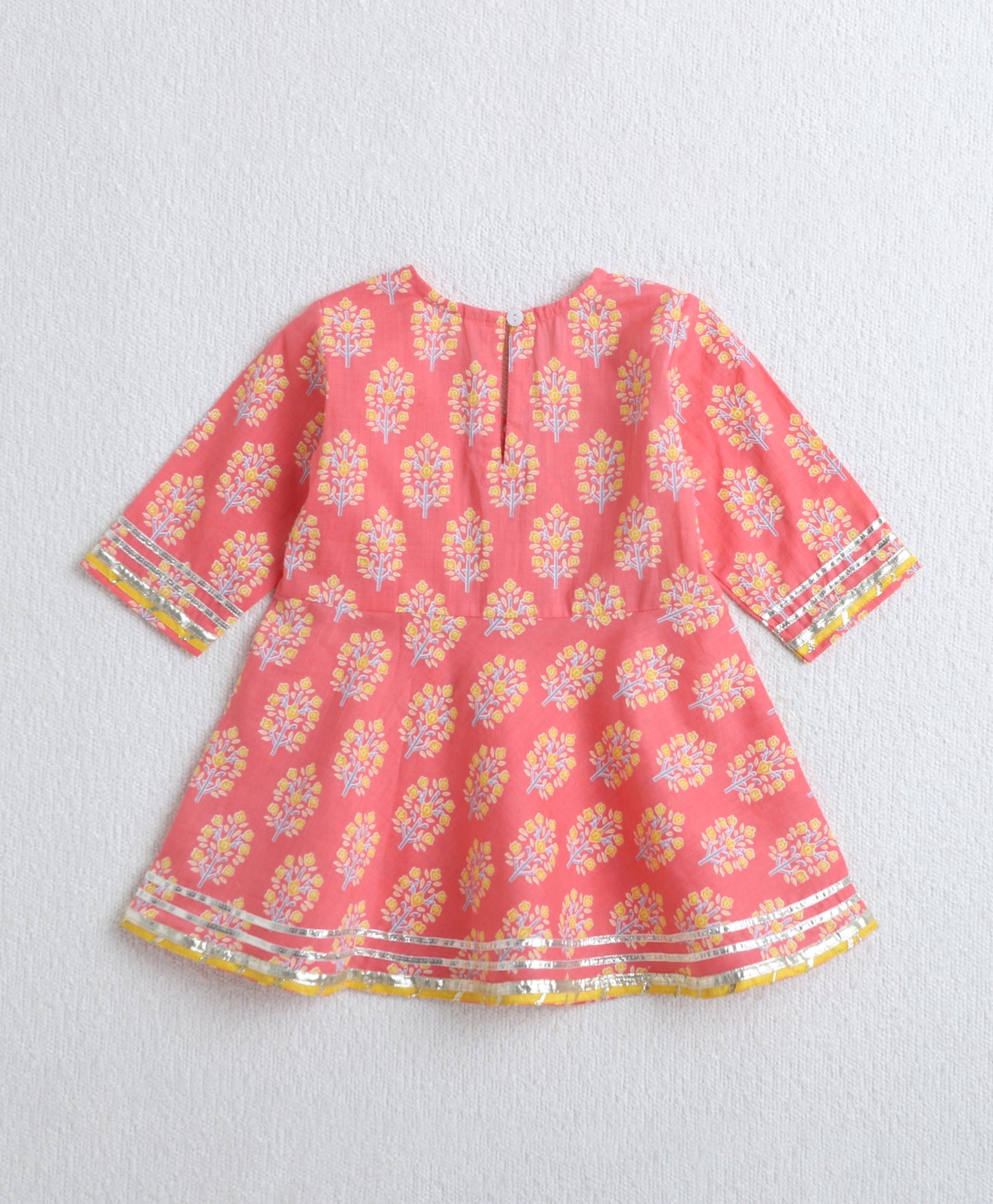 The Magic Wand Cotton Woven Three Fourth Sleeves Floral Printed Kurti with Bottom Set- Peach