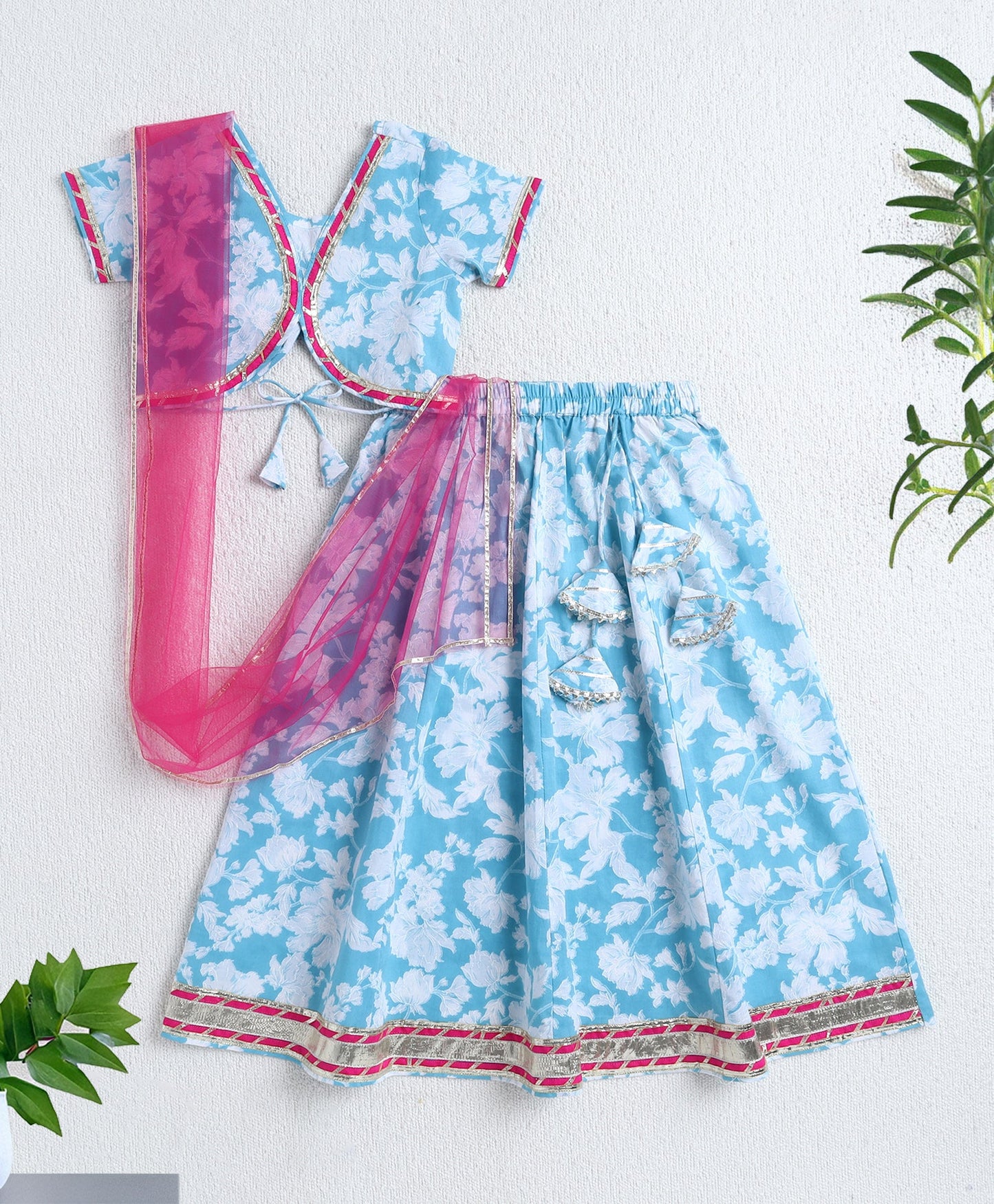 The Magic Wand Cotton Woven Half Sleeves Floral Printed Choli & Lehenga Set- Blue