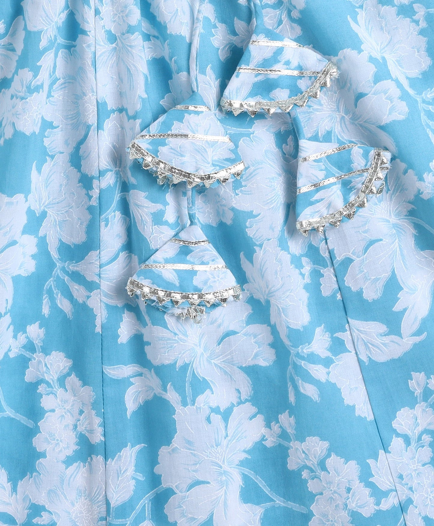 The Magic Wand Cotton Woven Half Sleeves Floral Printed Choli & Lehenga Set- Blue