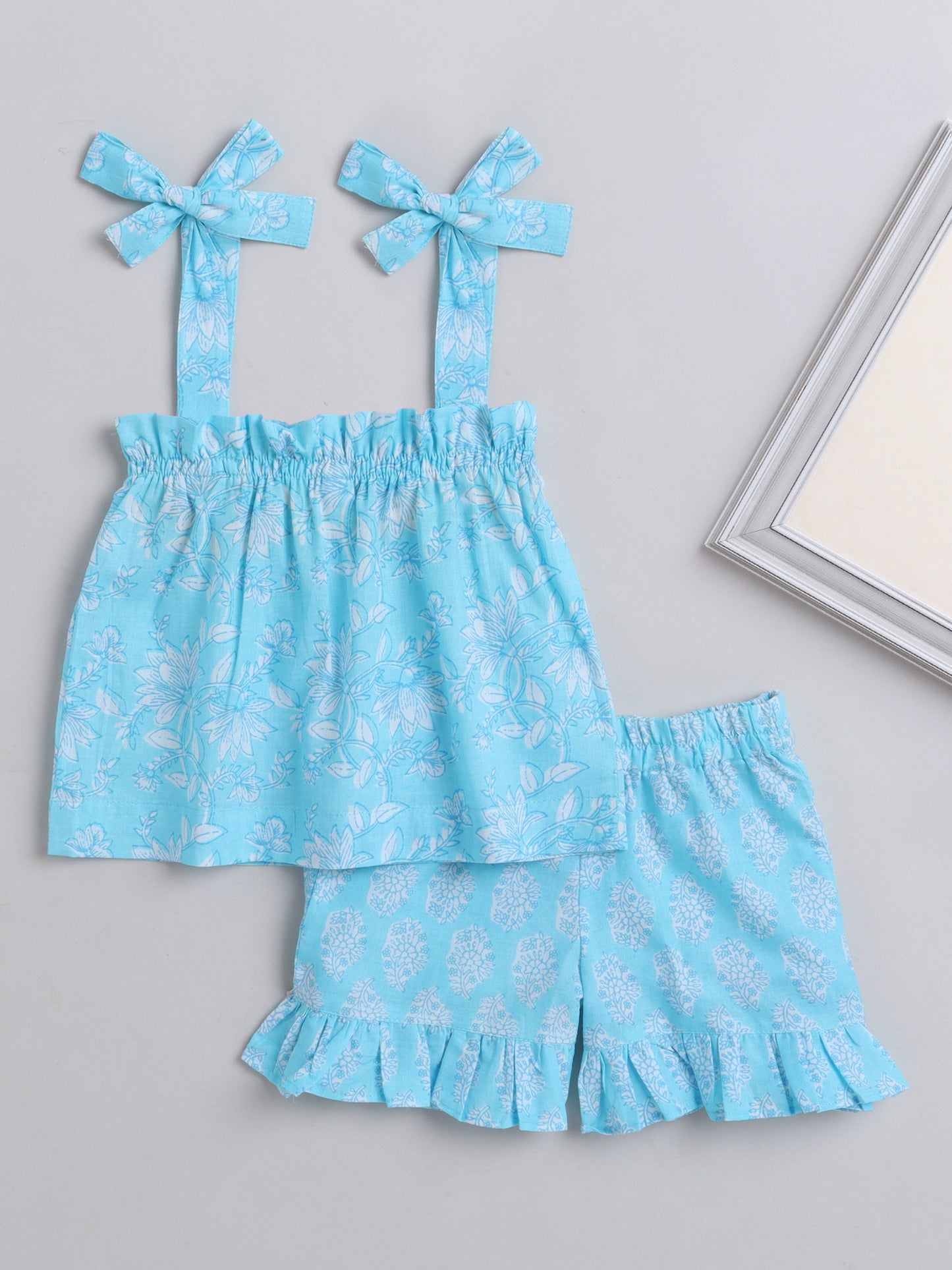Floral Printed Shoulder Straps Singlet Tie Up Knot Top And Shorts Set For Girls T.Blue