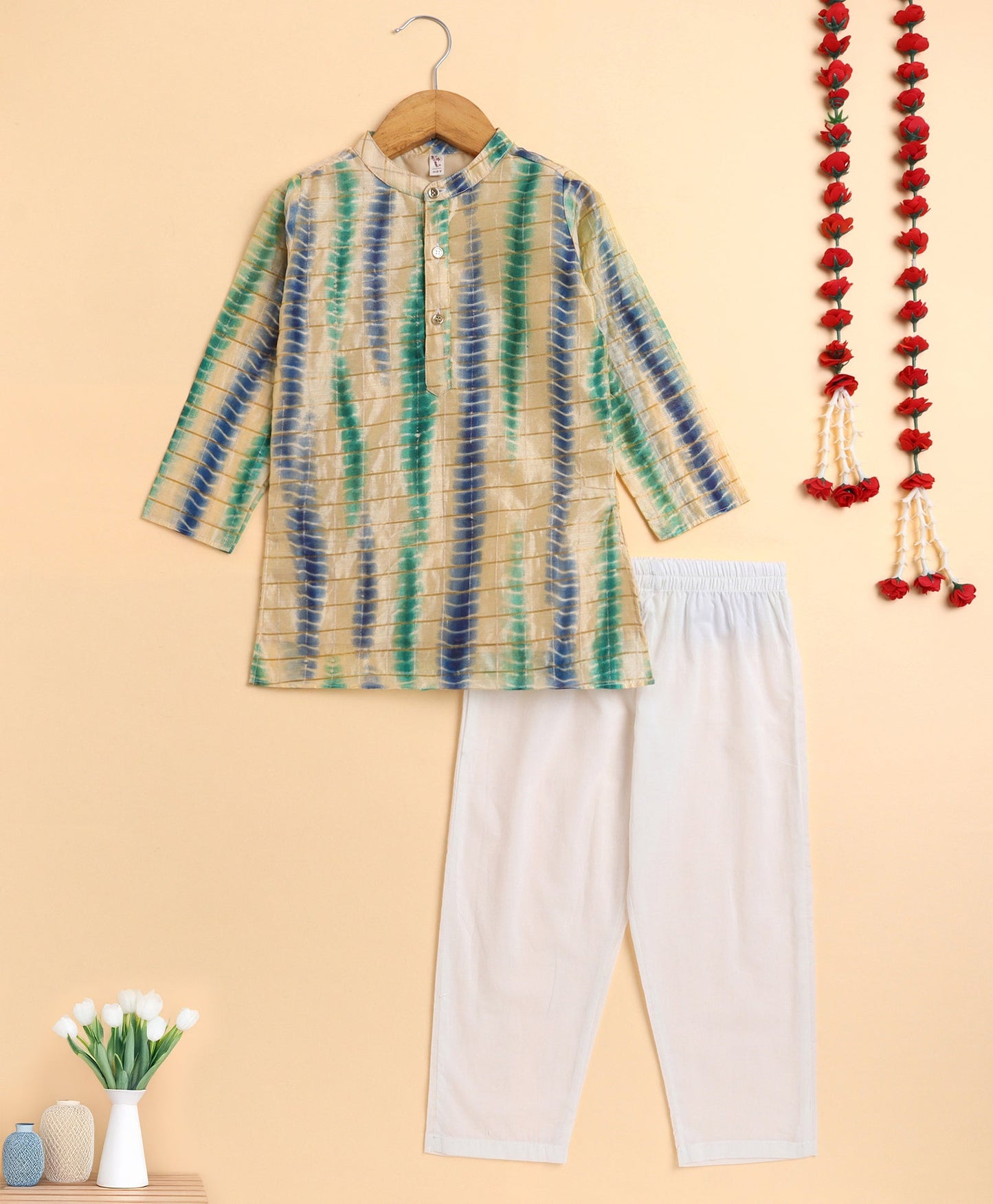 The Magic Wand Chanderi Full Sleeves Shibori Printed Kurta and Pajama- Green