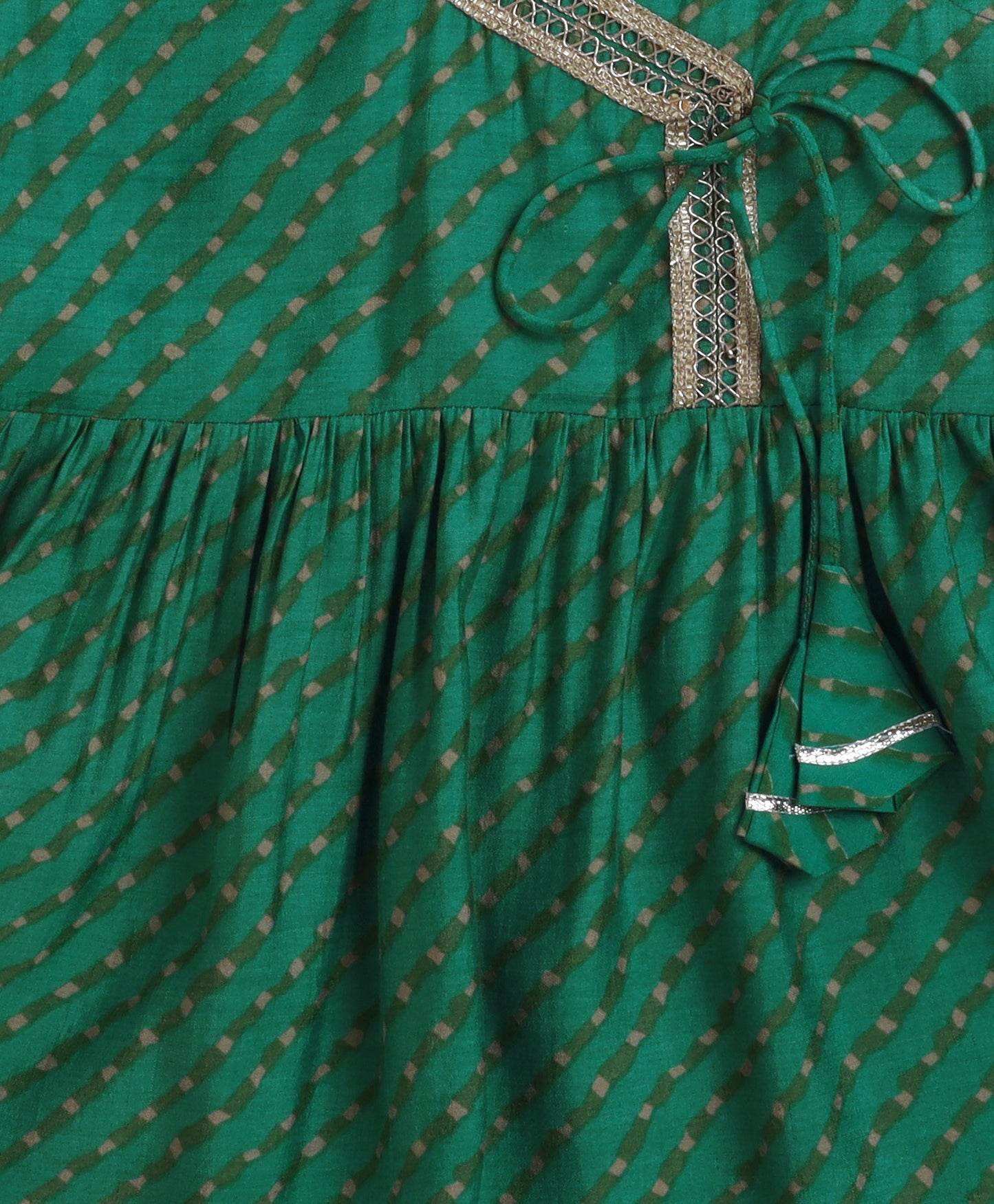 The Magic Wand Cambric Cotton Sleeveless Leheriya Printed Kurta and Plazzo Set - Green