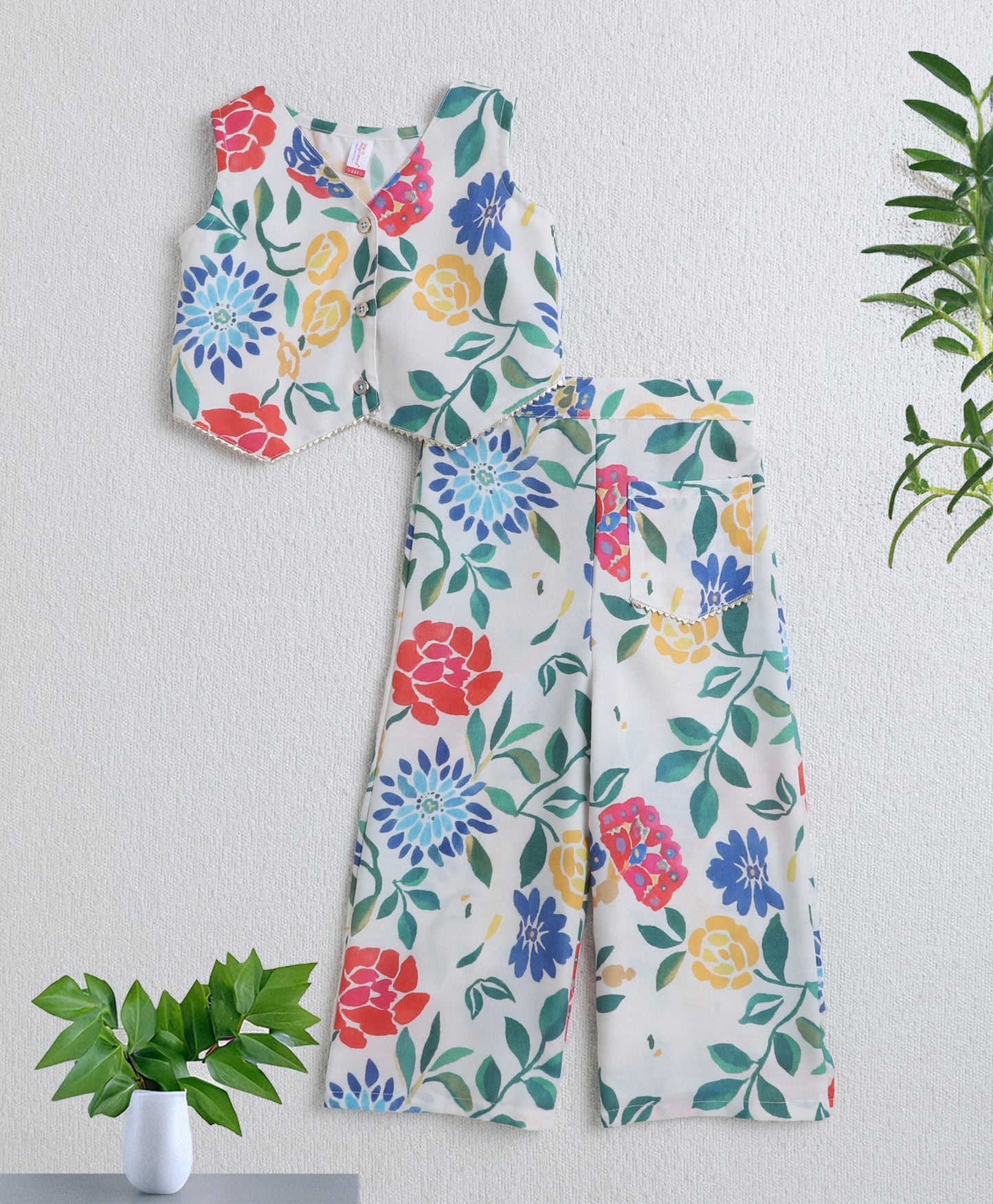 The Magic Wand Woven Sleeveless Digital Printed Top with Patch Pocket Pant Set- Off White