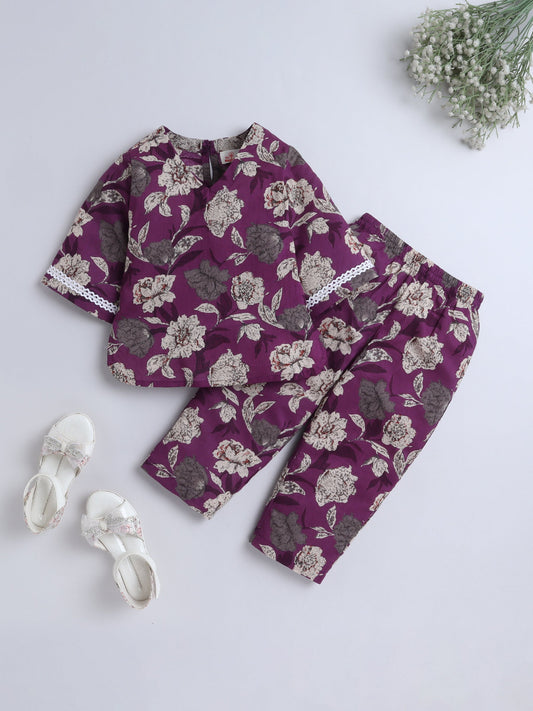 The Magic Wand  Three Forth Sleeves Cotton Floral Printed Lounge Wear Night Suit Set Purple