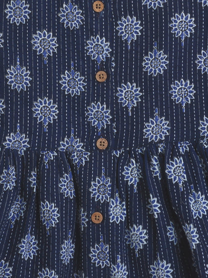 Three Forth Sleeves Geometric Print Kurta Set- Navy Blue