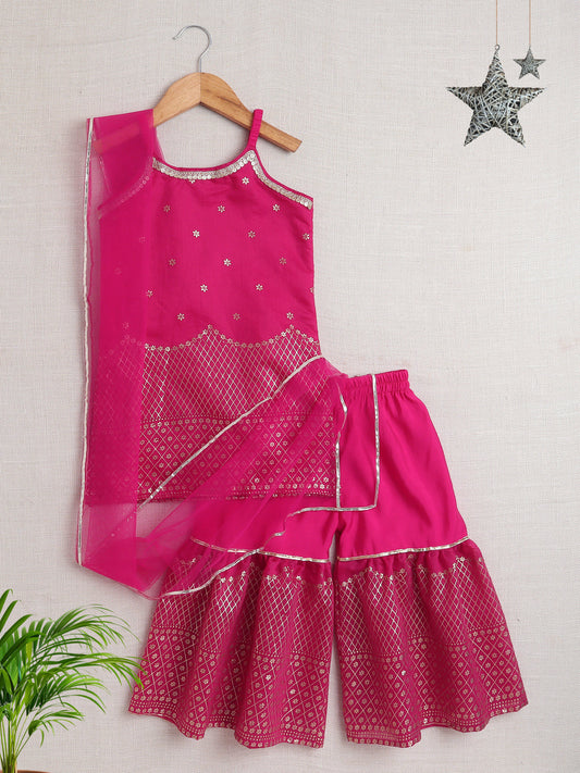 Sleeveless Embellished Kurta Set with Lace- Pink