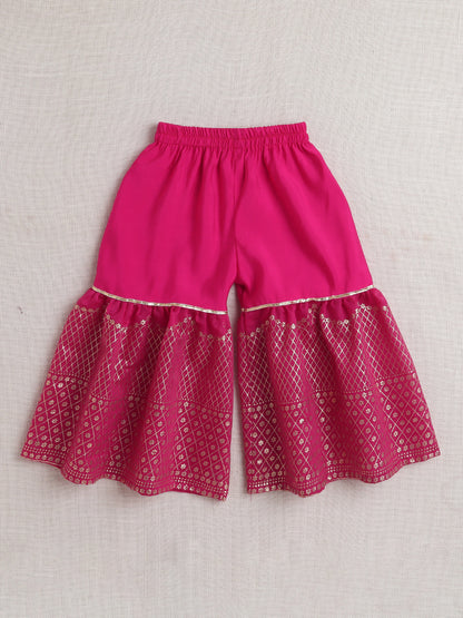 Sleeveless Embellished Kurta Set with Lace- Pink
