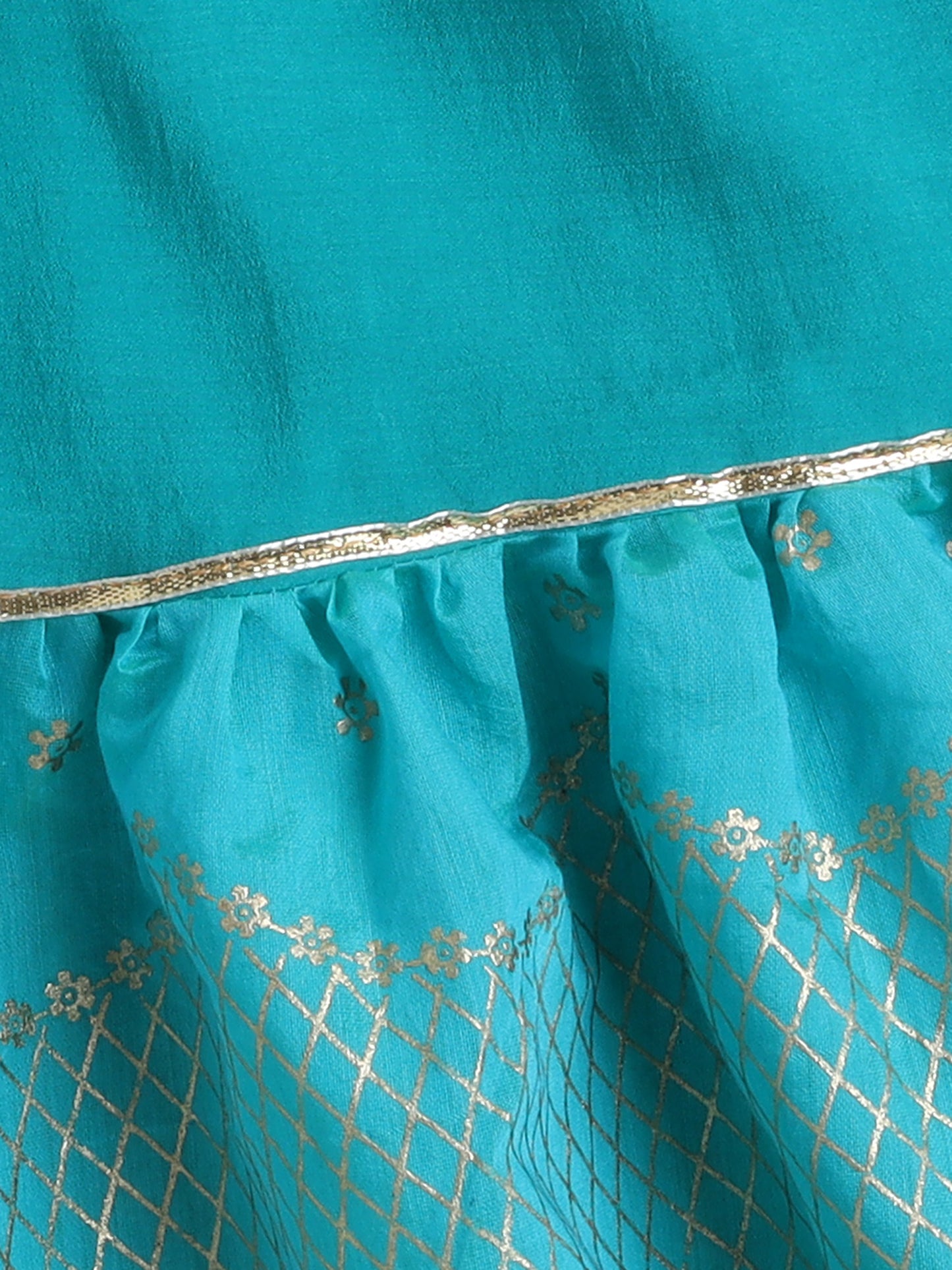 Sleeveless Embellished Kurta Set with Lace- Teal