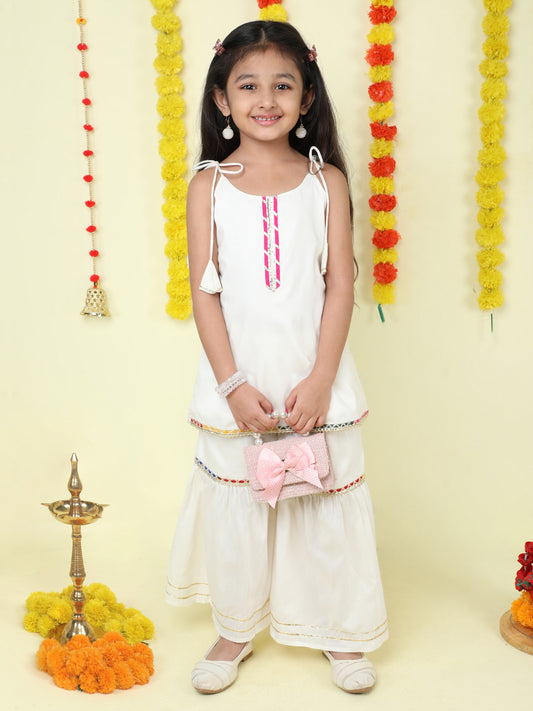 Sleeveless with Lace Kurta Set for Navratri- Off White