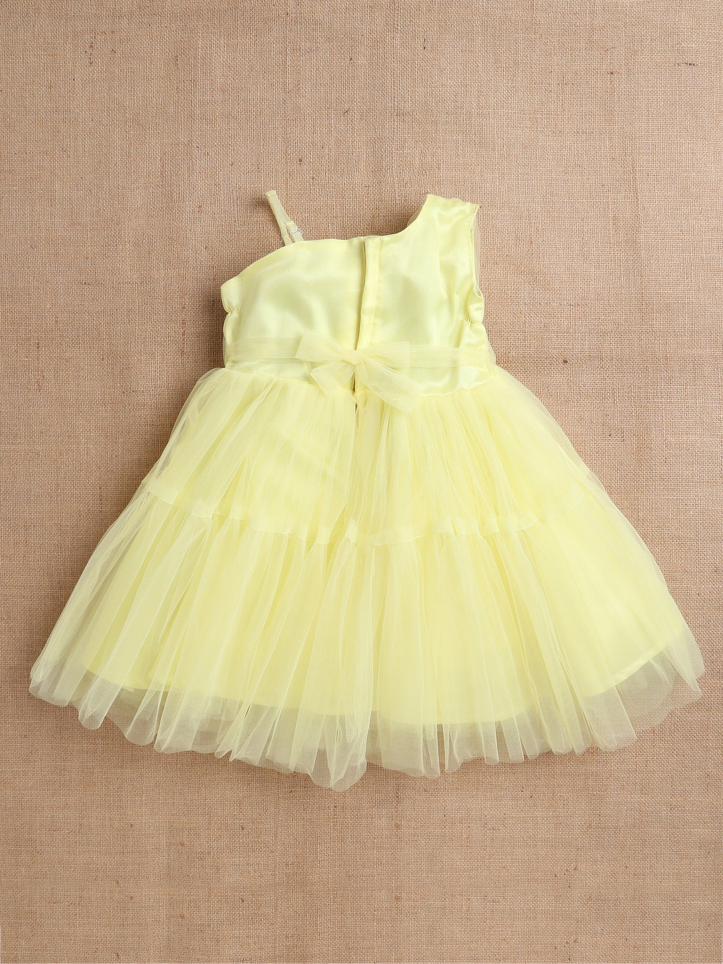 Sleeveless Net Flower Embroidered Patch Dress Dress For Girls Yellow