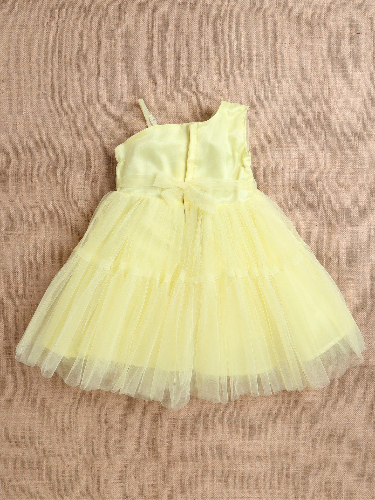 Sleeveless Net Flower Embroidered Patch Dress - Yellow