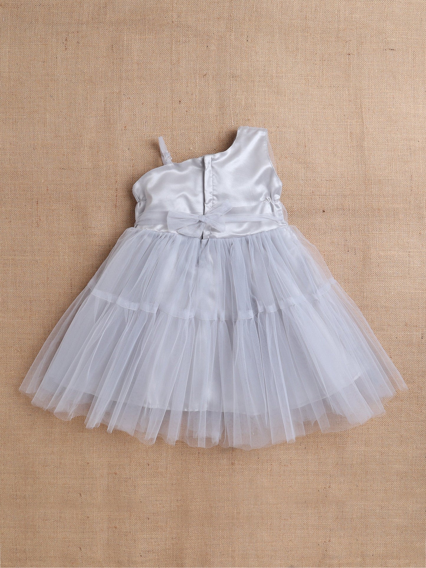 Sleeveless Net Flower Embroidered Patch Dress - Grey
