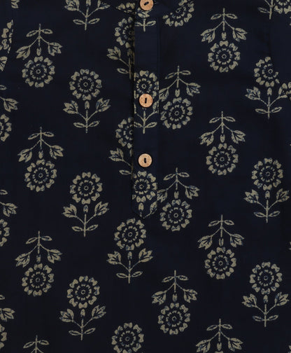 The Magic Wand Cambric Cotton woven Full Sleeves Printed Short Kurta  - Teal Blue