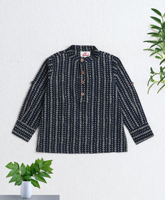 The Magic Wand Cotton Woven Full Sleeves Stripe Printed Short Kurta- Teal Blue