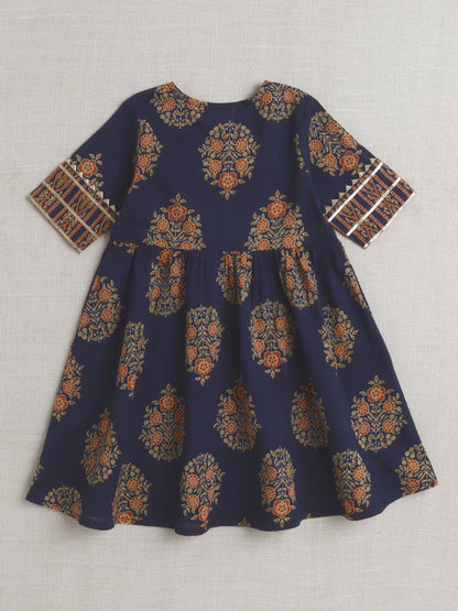 Short Sleeves Floral print Ethnic Dress- Black