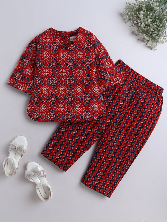 The Magic Wand Cotton All over Printed 3/4th Sleeves Top & Pant Lounge Wear Set- Maroon