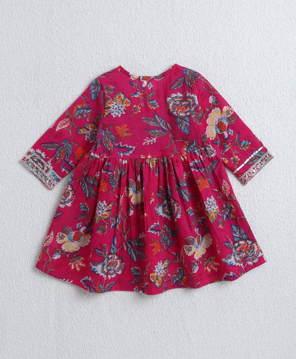 The Magic Wand Cotton Woven Three Fourth Sleeves Floral Printed Kurta & Sharara Set- Fuchsia