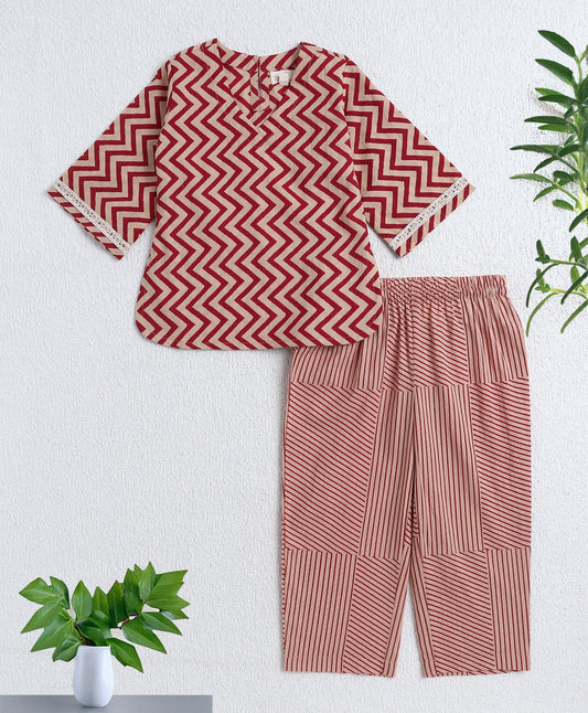 Cotton Woven Three Fourth Sleeves Zig Zag Printed Top and Bottom Set- Maroon