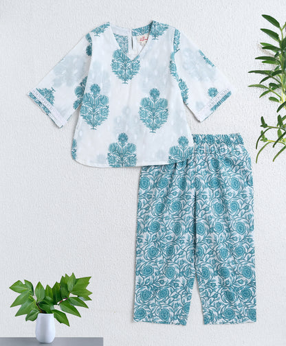 The Magic Wand Cotton Three Fourth Sleeves All Over Printed Top & Pant Set - Pink