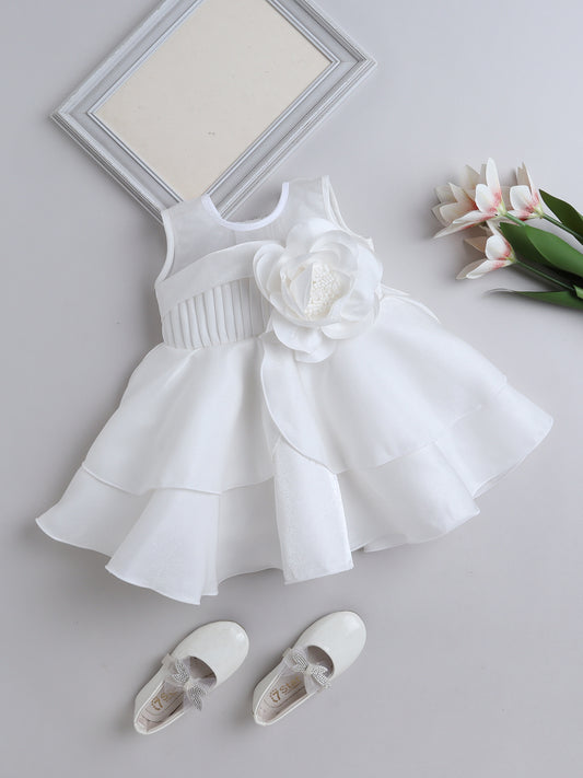 Sleeveless Ruffle Party Dress with Bow Embellishment - White