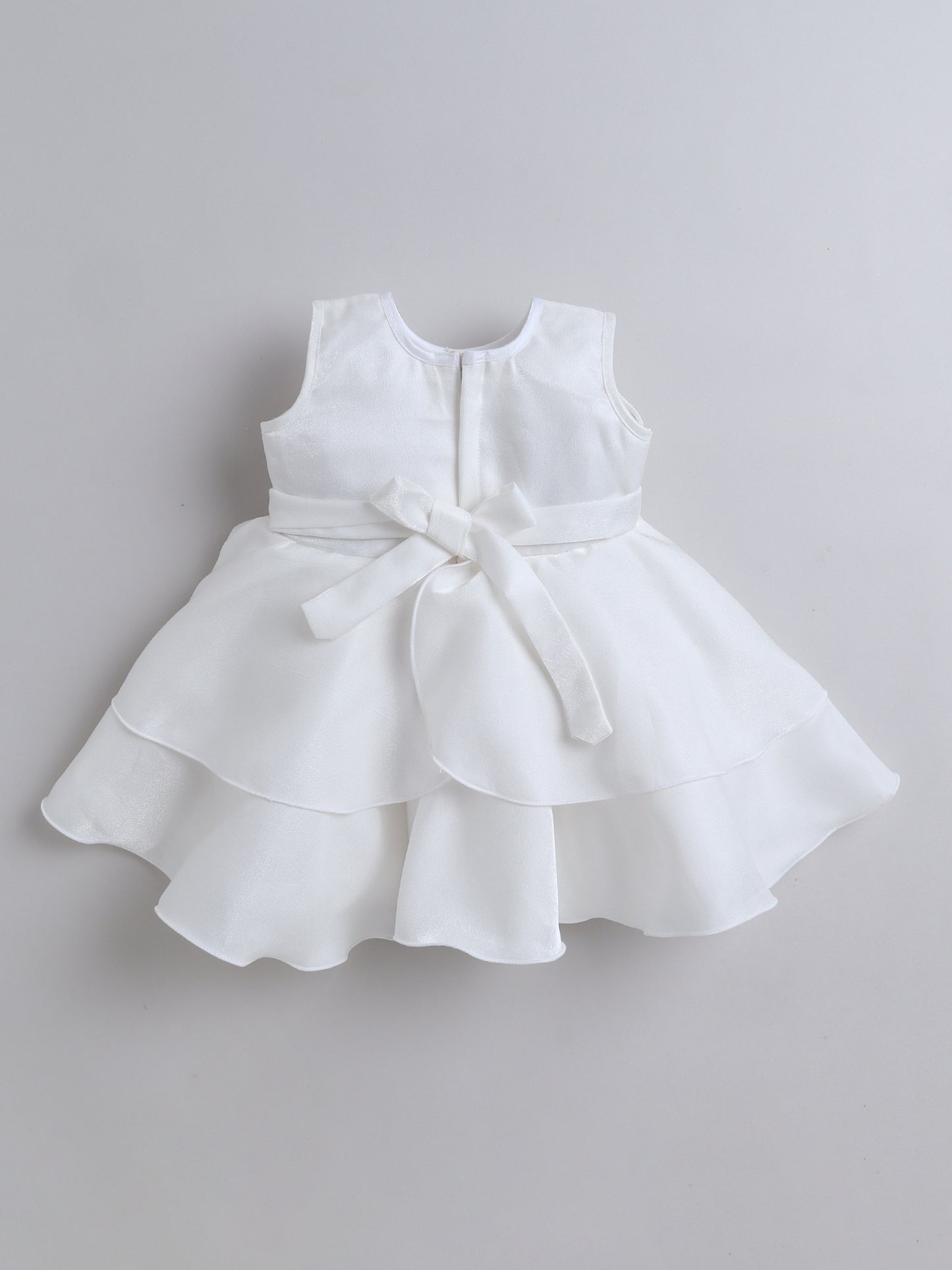 Sleeveless Ruffle Party Dress with Bow Embellishment - White