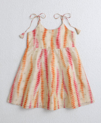 The Magic Wand Woven Shoulder Tie up Tie & dye Printed Kurti with Bottom Set- Pink