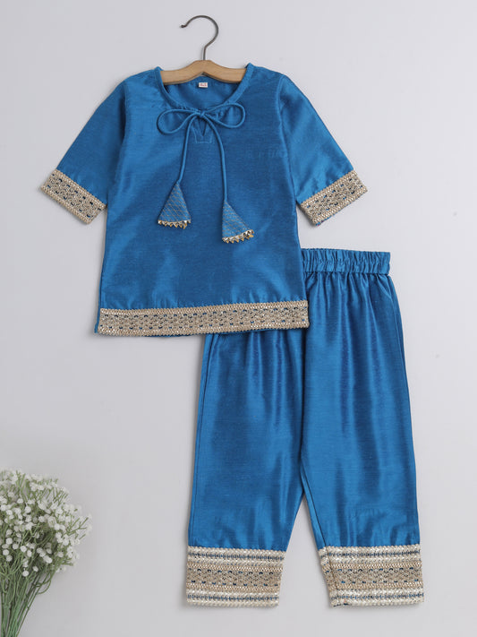Lace Embelished Short Sleeve Tassled Kurta with Straight Pants For Girls-Blue