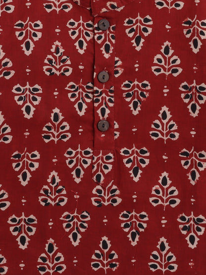 Cotton Full Sleeves Floral Motifs Printed Kurta Pyjama With Jacket Set - Maroon