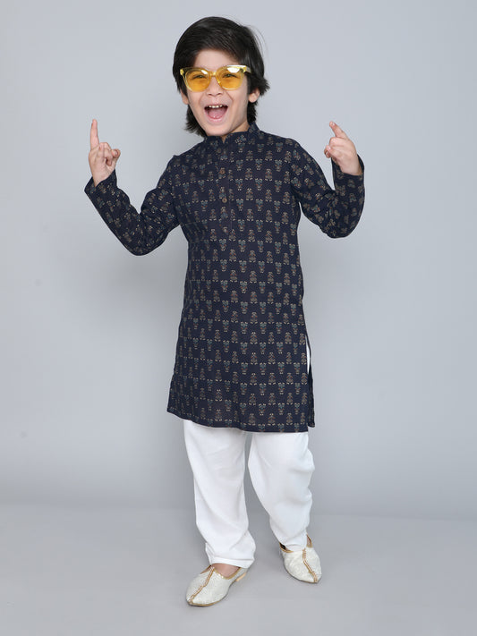 Floral Printed Mandarin Collar Full Sleeves Kurta And Pant Set-Navy Blue